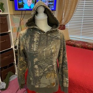 Awsome condition carhart pull over  pockets side panels soft comfortable